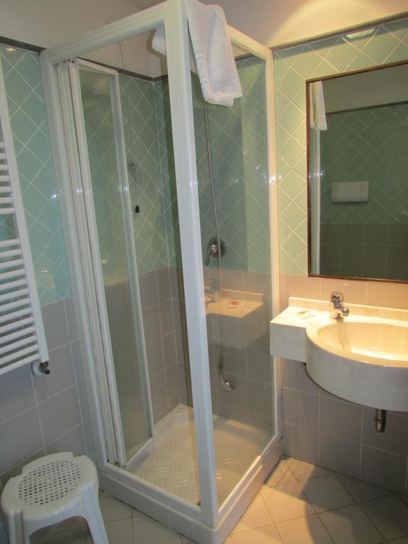 Emmaus Hotel Zafferana Etnea Pokoj fotografie